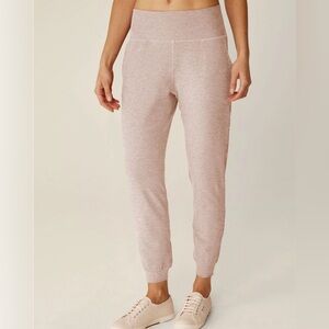 Beyond Yoga Chai Spacedye Midi Jogger, Size Medium, Very Comfortable